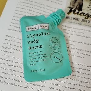 FRANK BODY GLYCOLIC BODY SCRUB